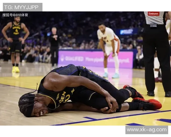 巴特勒伤后坚强微笑令人动容让我想起科比断跟腱后仍能罚球的传奇时刻